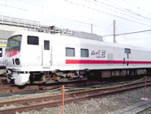 中野駅に働く車両が大集合！